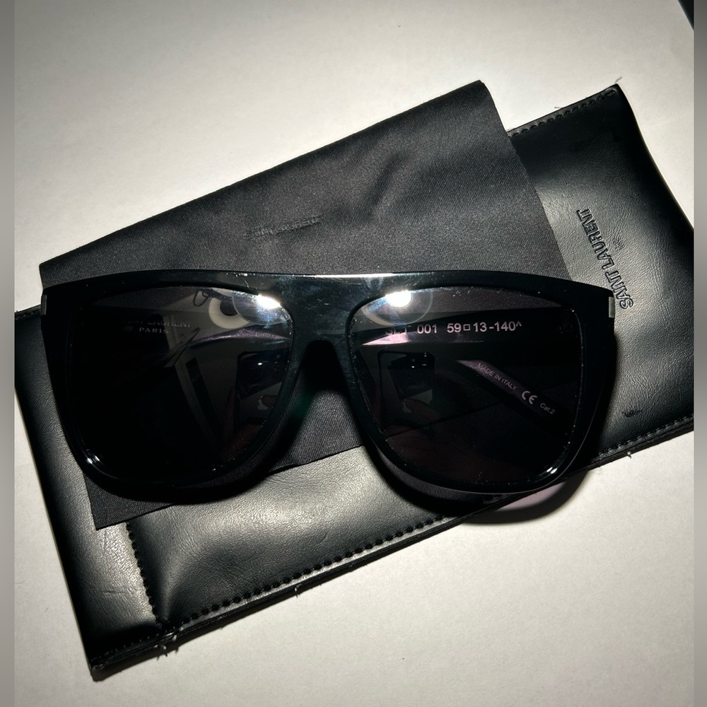 SAINT LAURENT Sunglasses